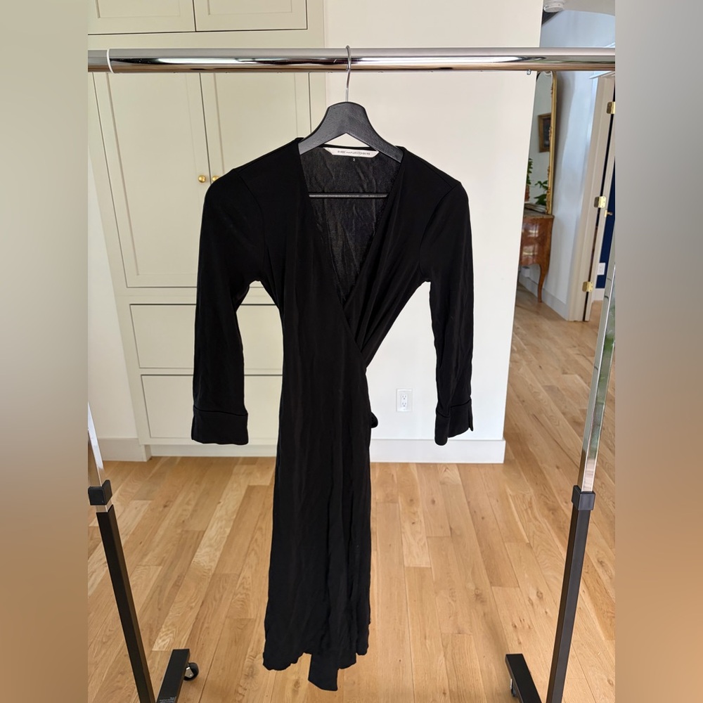 Vintage Diane von Furstenberg Black V-Neck Wrap Dress